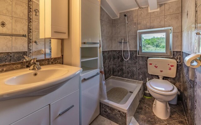 Stunning Apartment in Medulin With Wifi and 2 Bedrooms