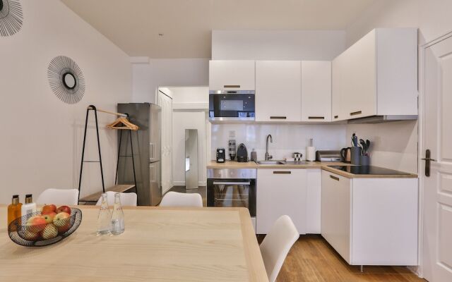 34 - Urban Luxury Paris Louvre