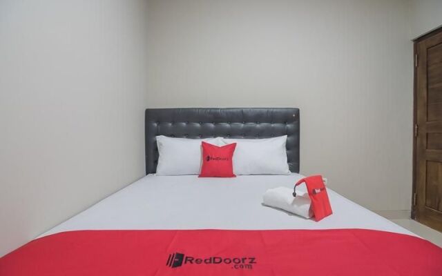 RedDoorz near Ambarukmo Yogyakarta