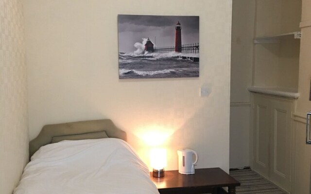 Budget Rooms Crosskeys