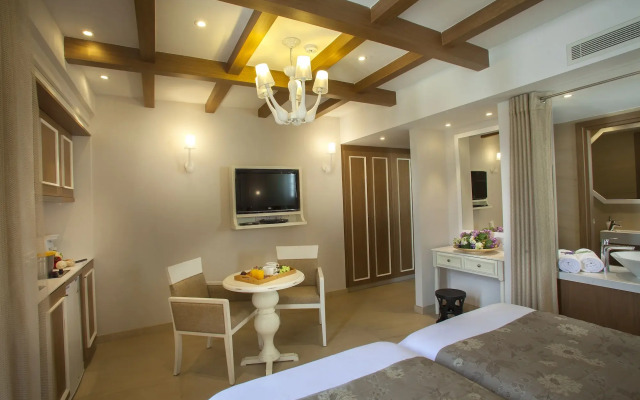 King Jason Paphos - Designed for Adults By Louis Hotels