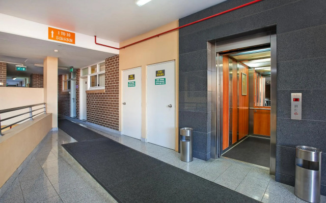 Comfort Inn & Suites Burwood