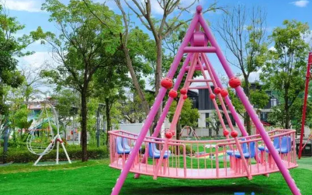 Xinxing Zenyu Town North and South Ju Siheyuan