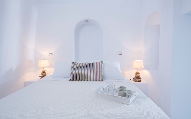 Villa Gaia, 3 bedroom villa with amazing views at Imerovigli