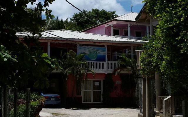 Hotel La Quinta Roatan