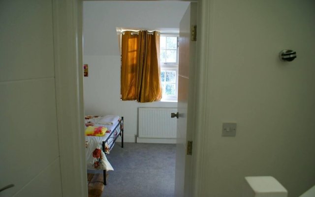 Inviting, Relaxing, 2-bed House-hampstead-london