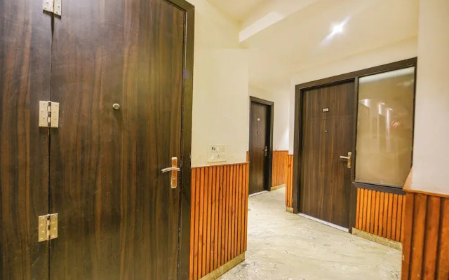 Fabhotel Shri Sai Dx