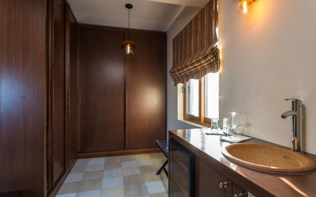 Cavo Seaside Suites
