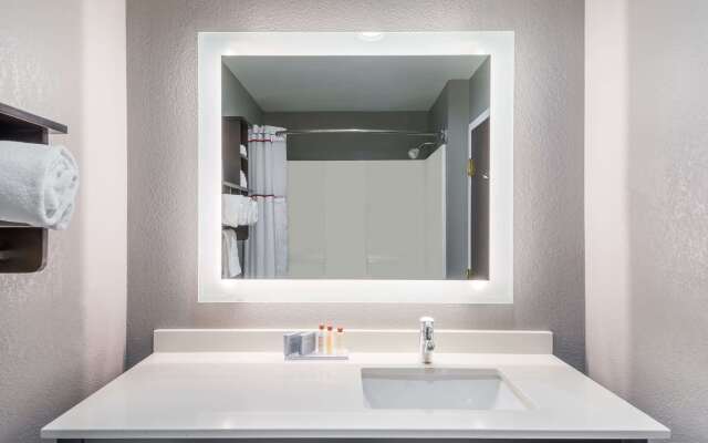 Hawthorn Extended Stay by Wyndham Columbus West