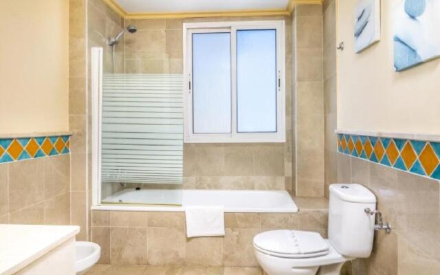 Apartamento en la playa con aire y WiFi