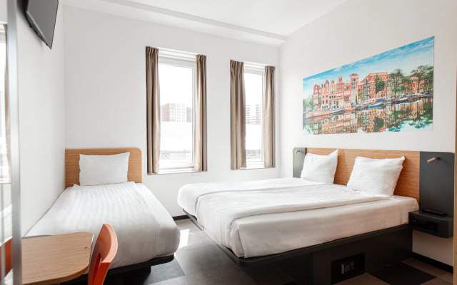 easyHotel Amsterdam Arena Boulevard
