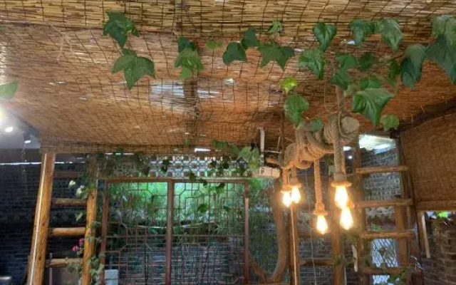 Lugu Lake Pumi Sunshine Hotel