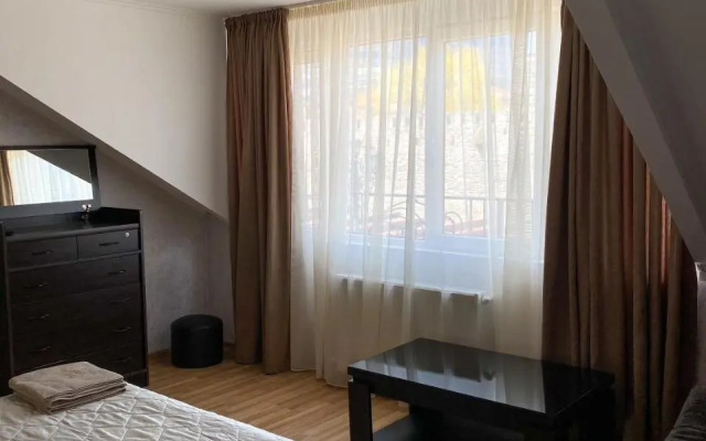 Guest House IBERIA