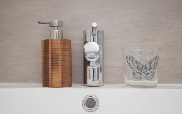 Georgian Garden Apartment - Central Bath