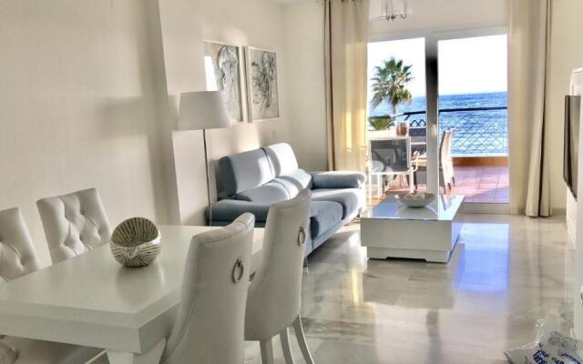 MI CAPRICHO A17 Beachfront Apartment