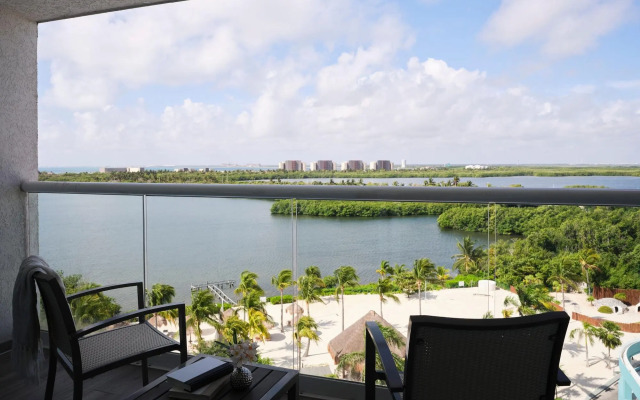 The Westin Cancun Resort Villas & Spa