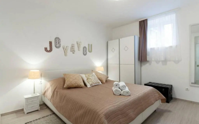 Joy4You Apt near Beach and Center