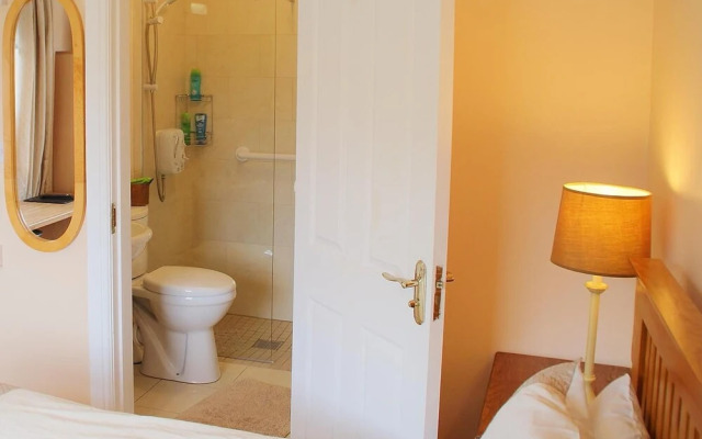 Strand's-End House B&B