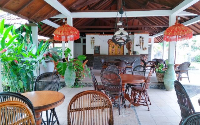 Rini Hotel