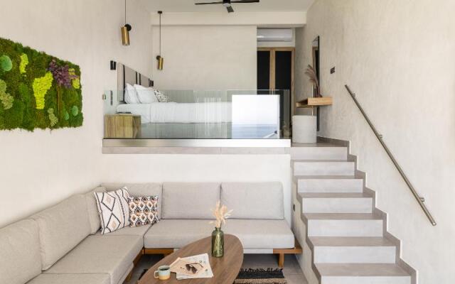 Akrotiri Olympus Luxury Suites