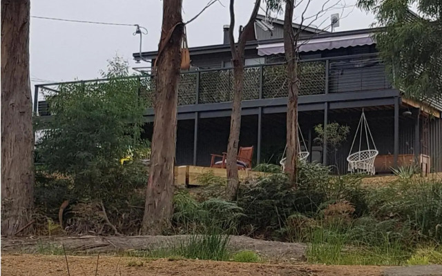 Relax Break - Bazza's Shack