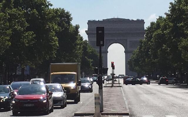 Champs Elysées