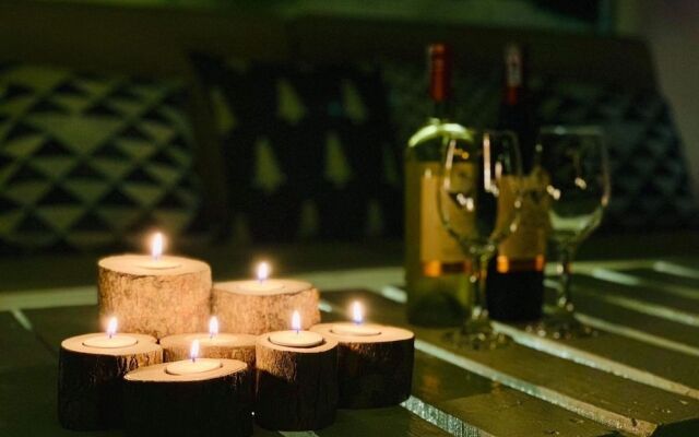 Koi Boutique Riverside