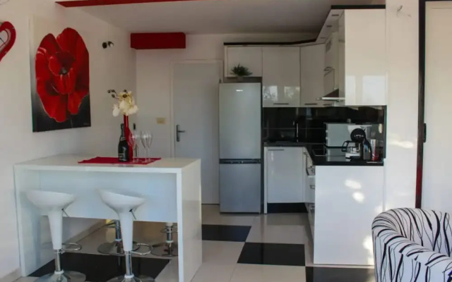 Seafront Apartment Sea Relax With Private Pool