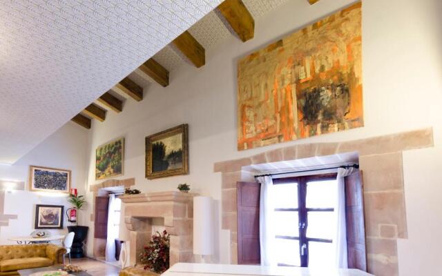 Arha Casona de Carmona (Antiguo Parador de Carmona-Cantabria)