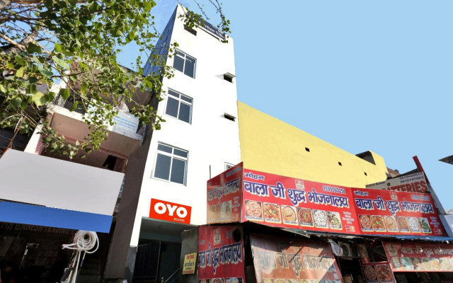 OYO Flagship 70113 Hotel Urban Villa