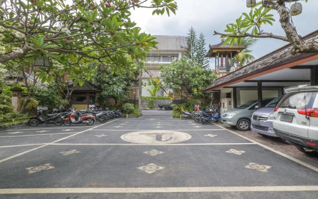 OYO Collection O 91125 Puri Dewa Bharata