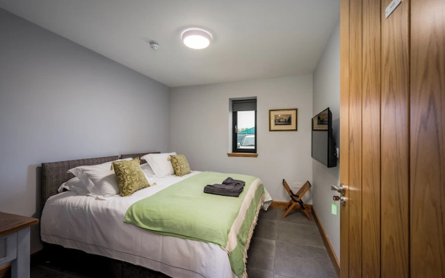 Auchlishie Apartment