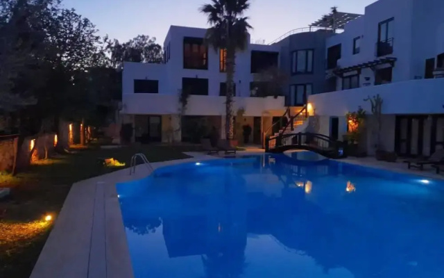 House With Private Pool and Garden 4 min to Beach