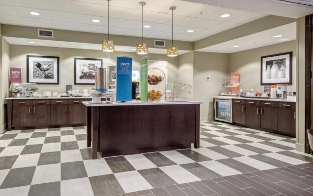 Hampton Inn St. Louis Wentzville