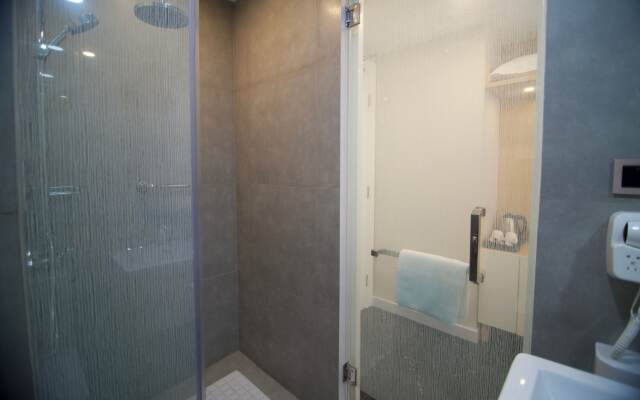 Verse Luxe Hotel Wahid Hasyim