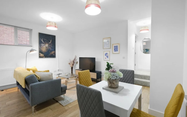 Eastons 1 Bedroom Apt. with Sofa Bed
