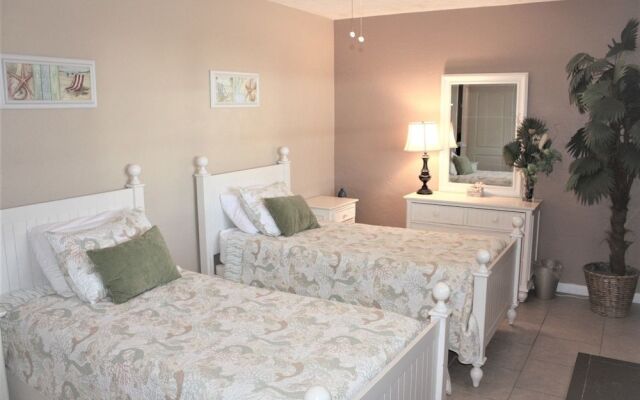 Jamaica Royale - 090 - 2 Br Condo