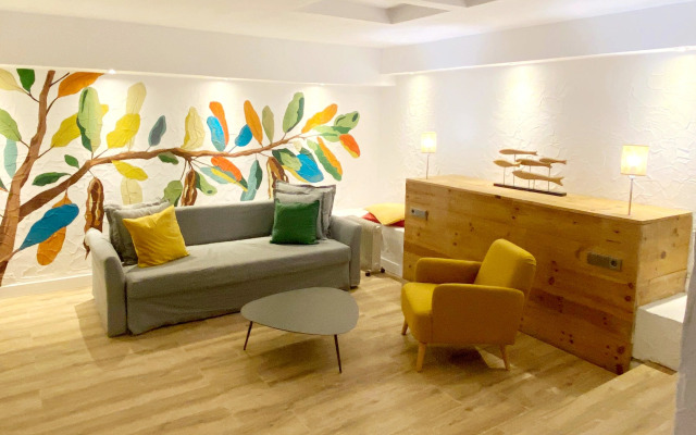 Y Hostel - Albergue Juvenil