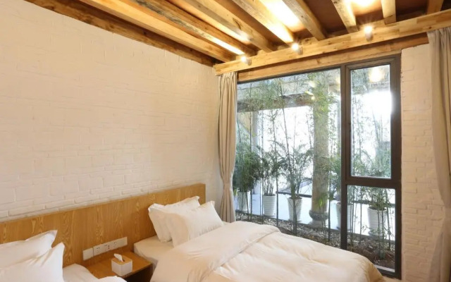26th · Courtyard · Hotel