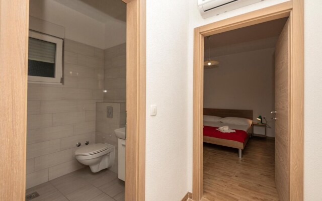 Nice Apartment in Drvenik With 1 Bedrooms and Wifi