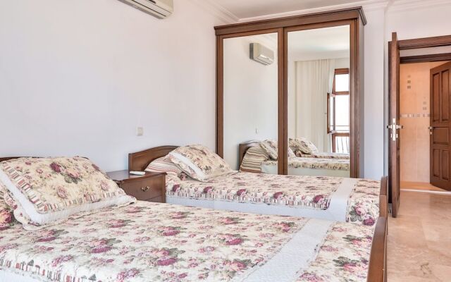 Villa Sahin 2 Triplex