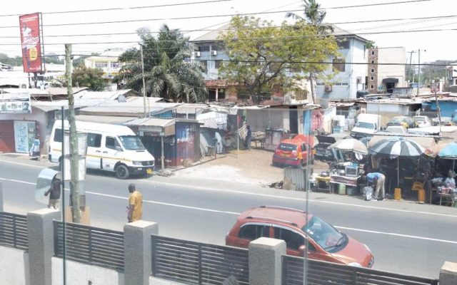 7 Brothers Apartments