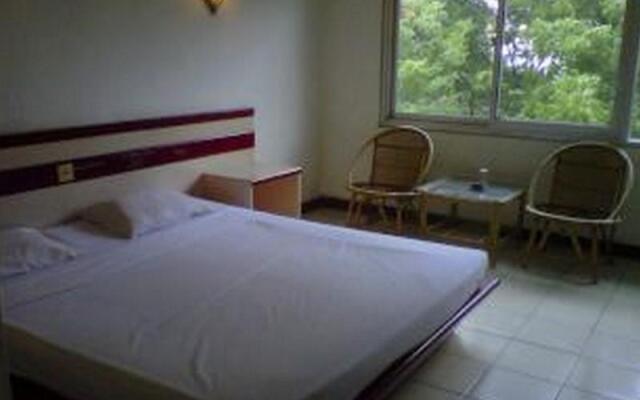 Nyata Plaza Hotel