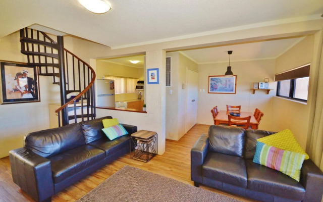 Riverview Holiday Apartment 12 - Kalbarri WA