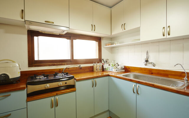 Owl Guesthouse - Hostel