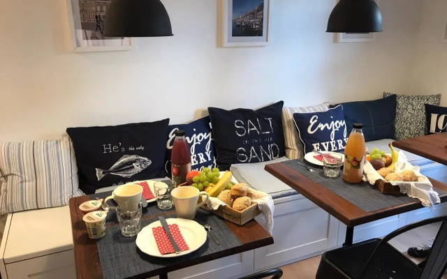 Trouville Bed & Breakfast