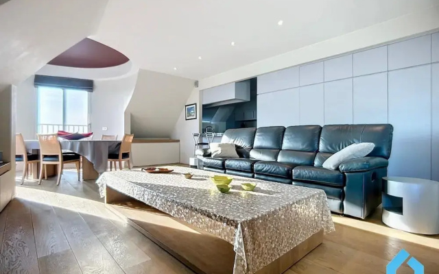 Duplex Apartment in Knokke by the Seawall