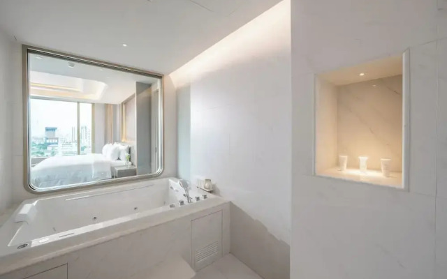 Grande Centre Point Prestige Bangkok