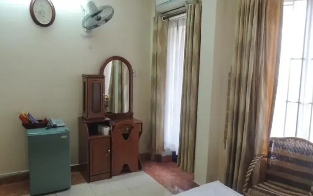 Tan Quyen Hotel