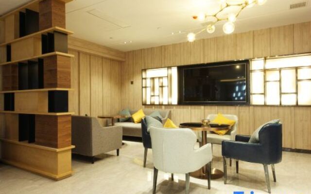 Rongjing Hotel (Rongcheng Baiyangdian High-speed Railway Station Branch)